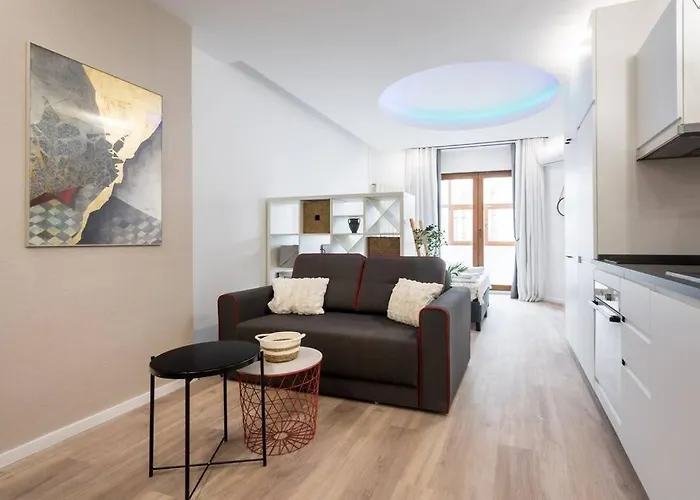 Cozy Wilson Βουκουρέστι