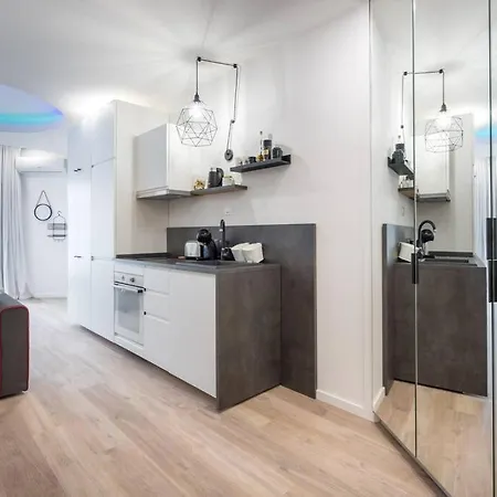 Cozy Wilson Bucarest