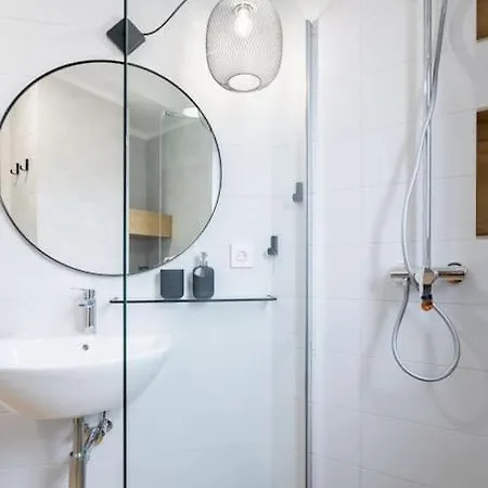 Cozy Wilson Bukarest